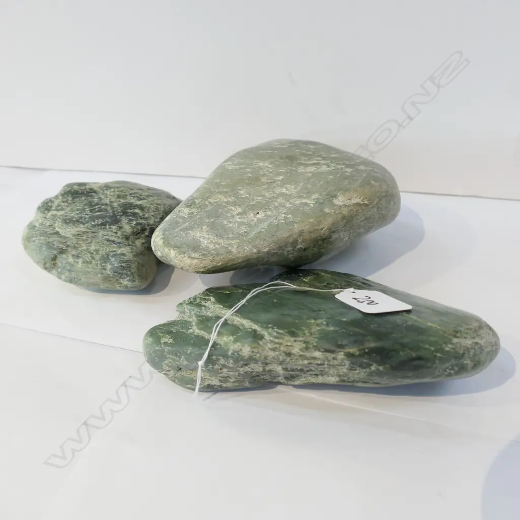 3 SMALL POUNAMU BOULDERS RIVER WORN  Image 1++
