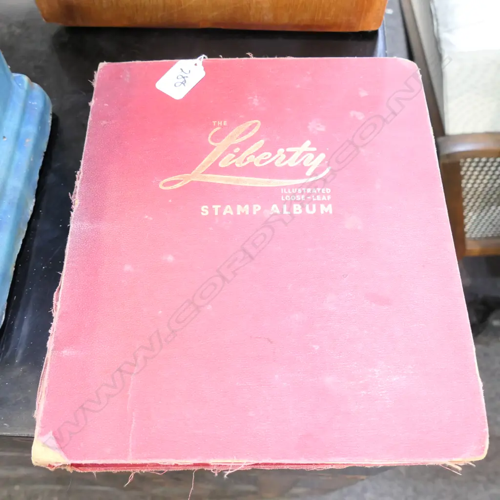 OLD WORLD + CHINESE STAMP COLLECTION  Image 1++