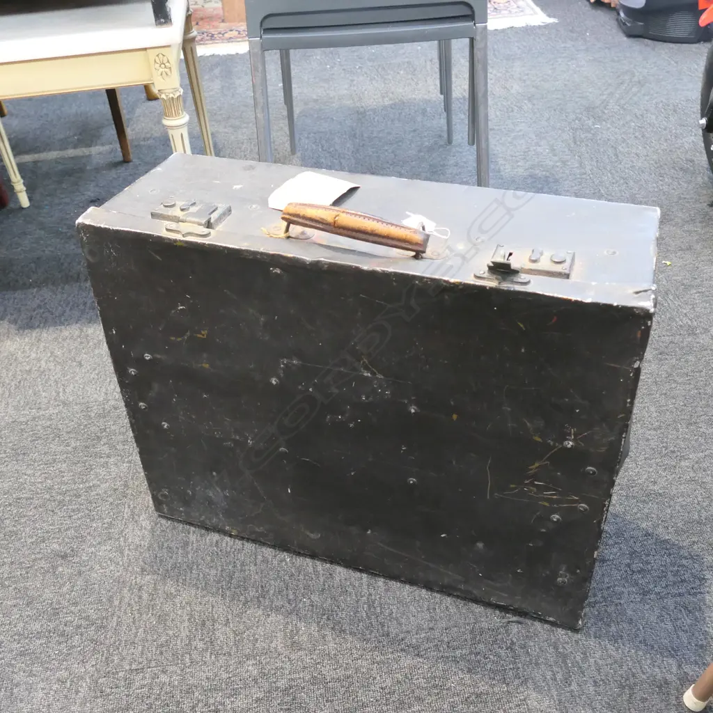 RNZAF METAL SUITCASE 600MM W Image 1++