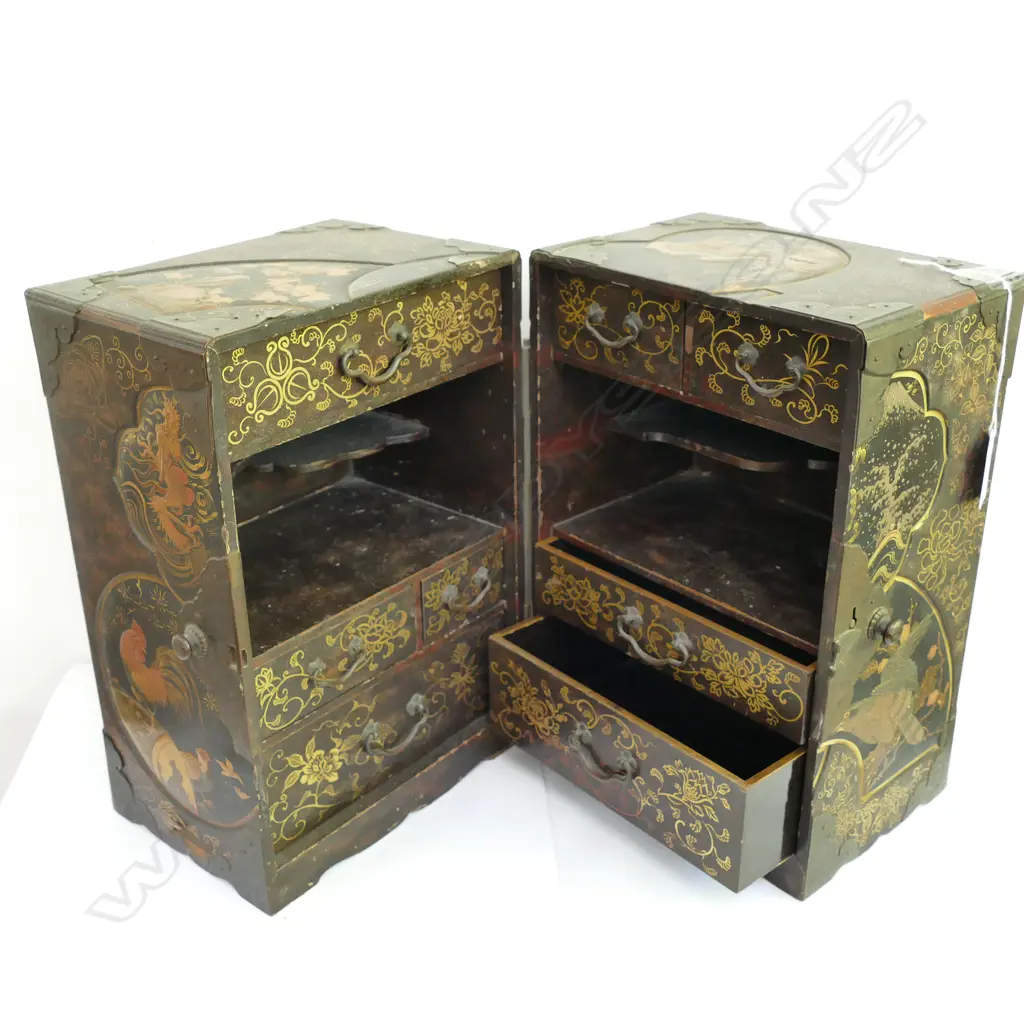 ANTIQUE JAPANESE  LACQUER JEWEL CABINET Image 1++