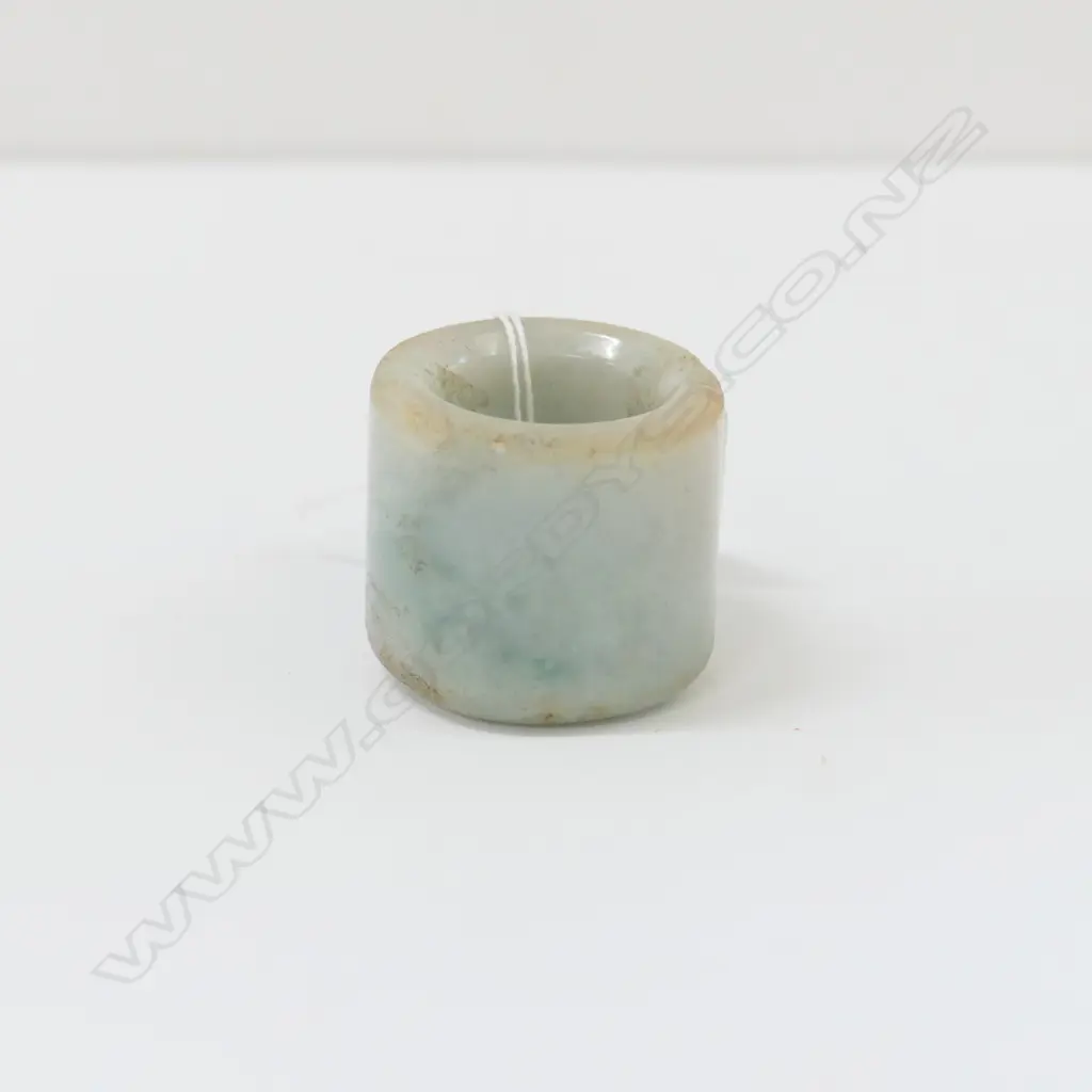 OLD JADE FINGER RING PALE TONE Image 1++