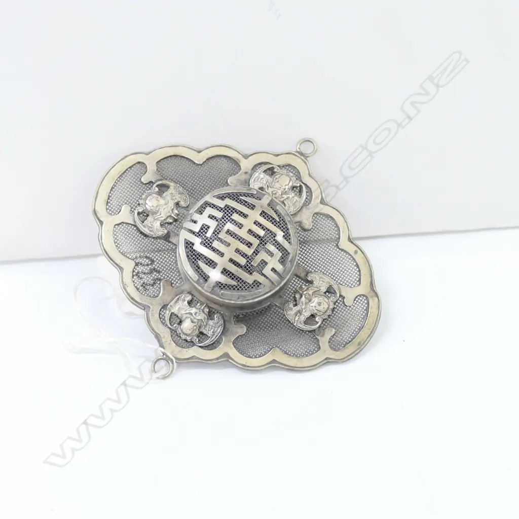 SILVER PLATE HOLLOW BAT BIRTHDAY SACHET Image 1++