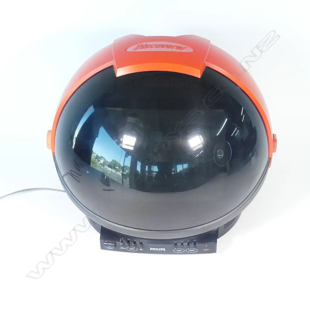A c.1981 Phillips Discoverer Space Helmet colour television Image 1++