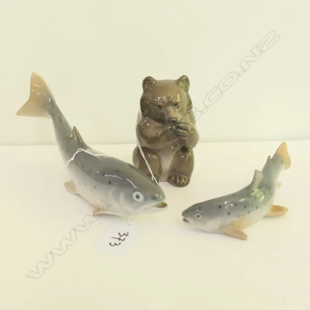 COPENHAGEN BROWN BEAR & 2 TROUT  Image 1++
