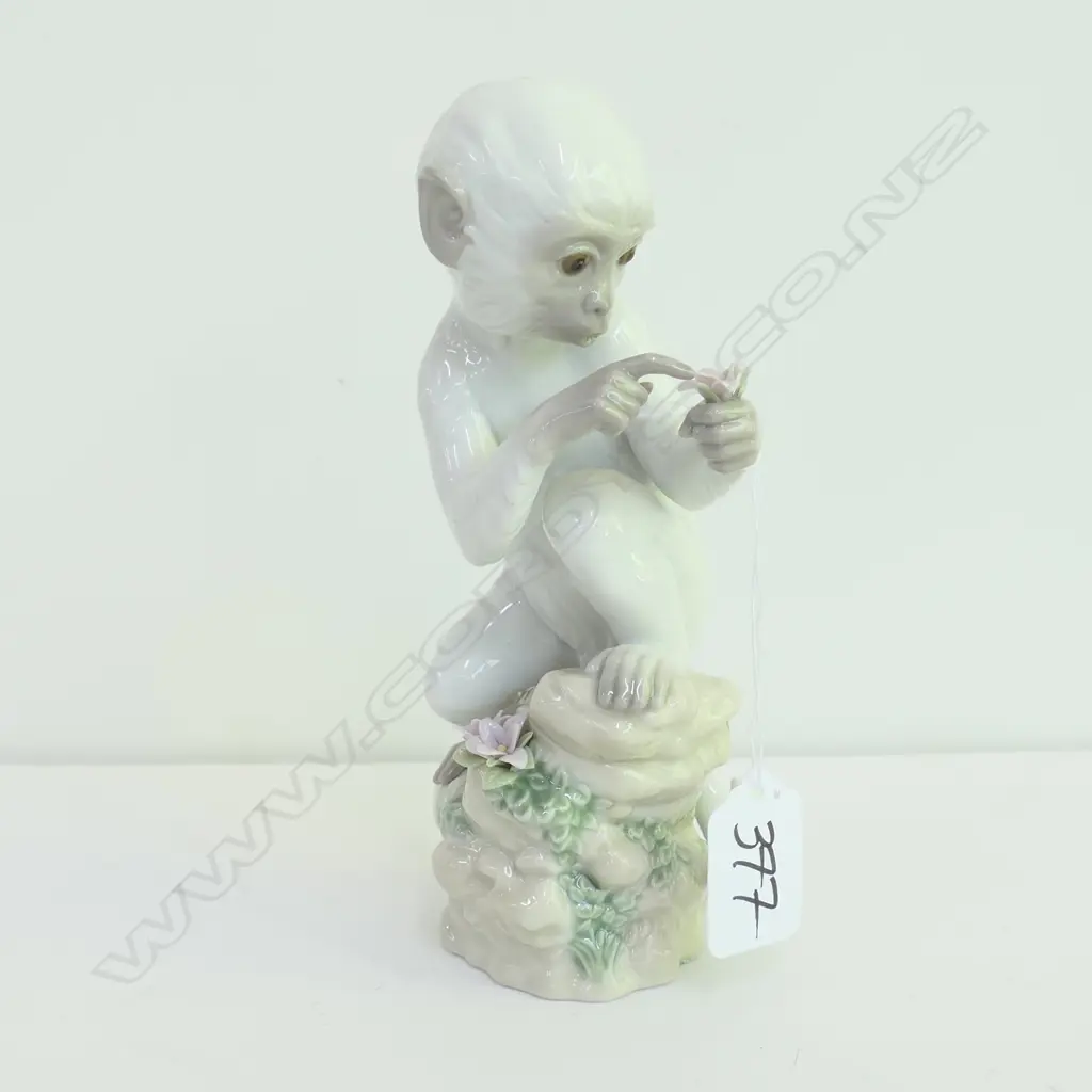 LLADRO ZODIAC COLLECTION - MONKEY Image 1++