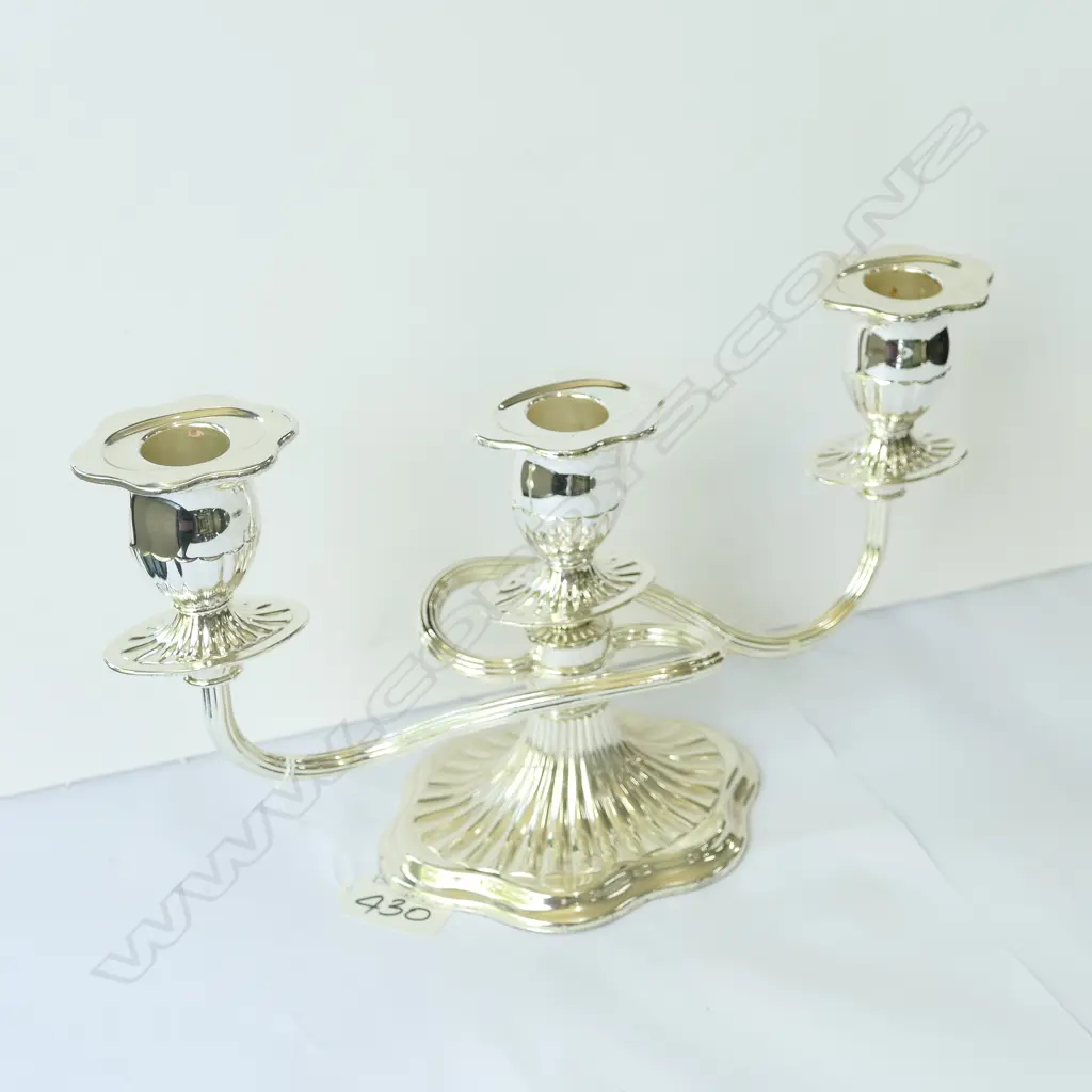 SILVERPLATE CANDELABRA Image 1++