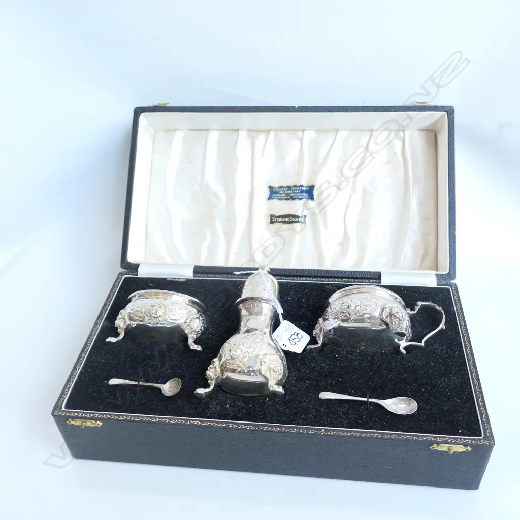 CASED STG SILVER CONDIMENT SET Image 1++