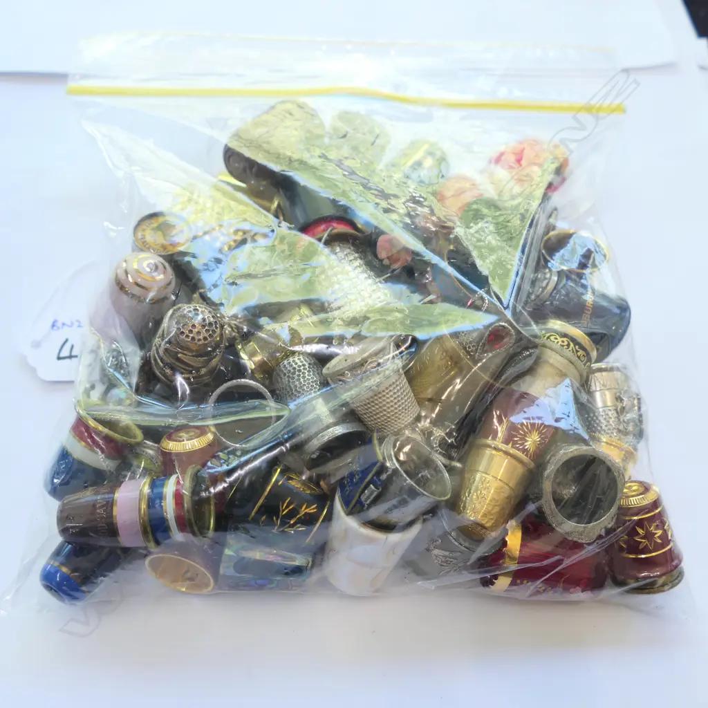 LOT ASST METAL THIMBLES ETC Image 1++