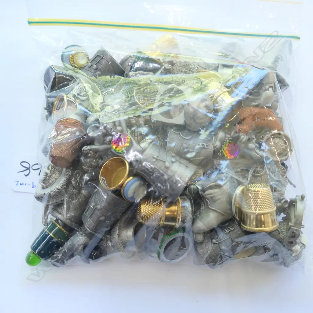 LOT ASST THIMBLES - PEWTER ETC Image 1++