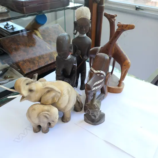 LOT ASST AFRICAN FIGURES /ELEPHANTS /GIRAFFE ETC 