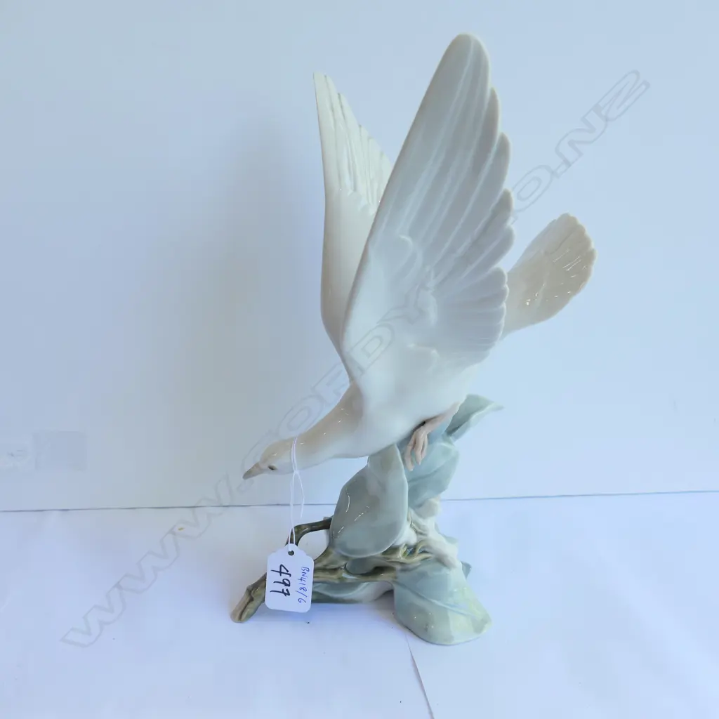 LLADRO DOVE 4550 11" TALL Image 1++