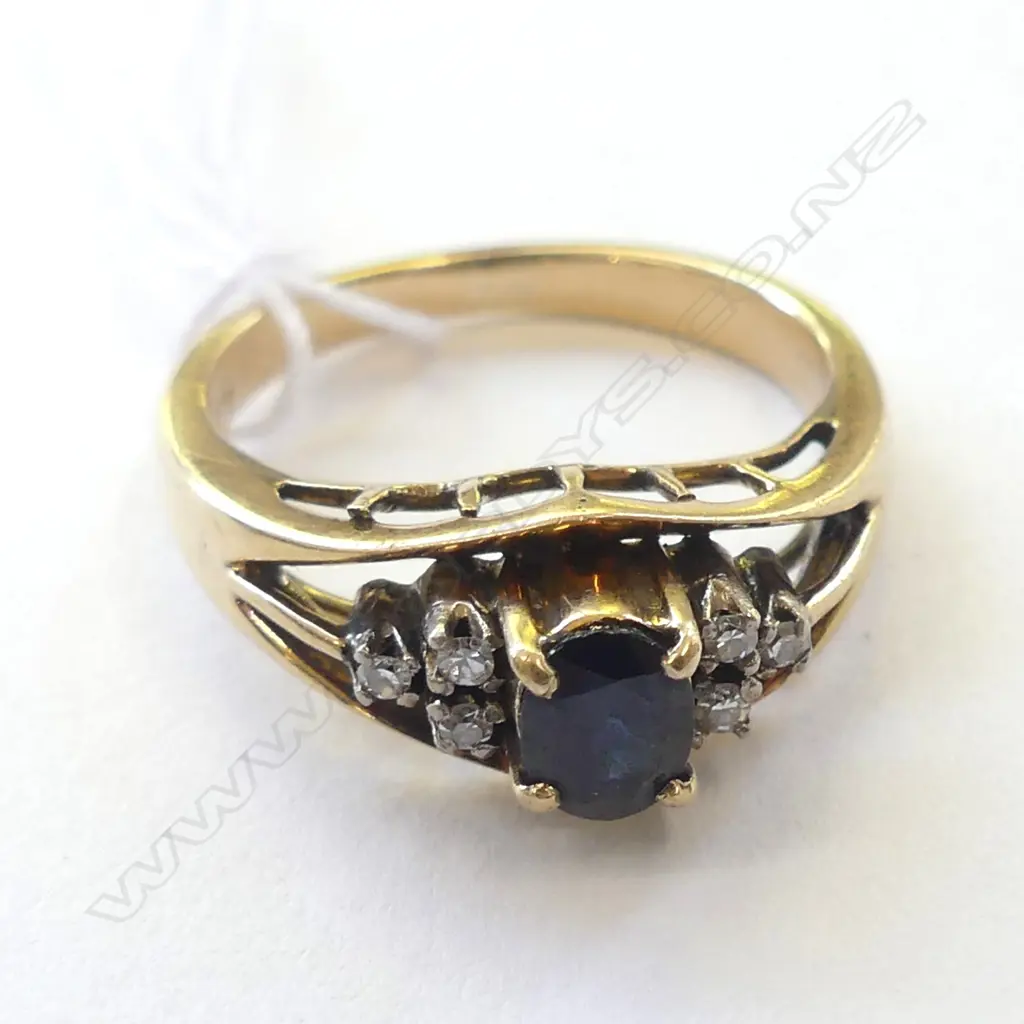 18CT SAPP/DIAMOND DRESS RING 4.2 GMS Image 1++