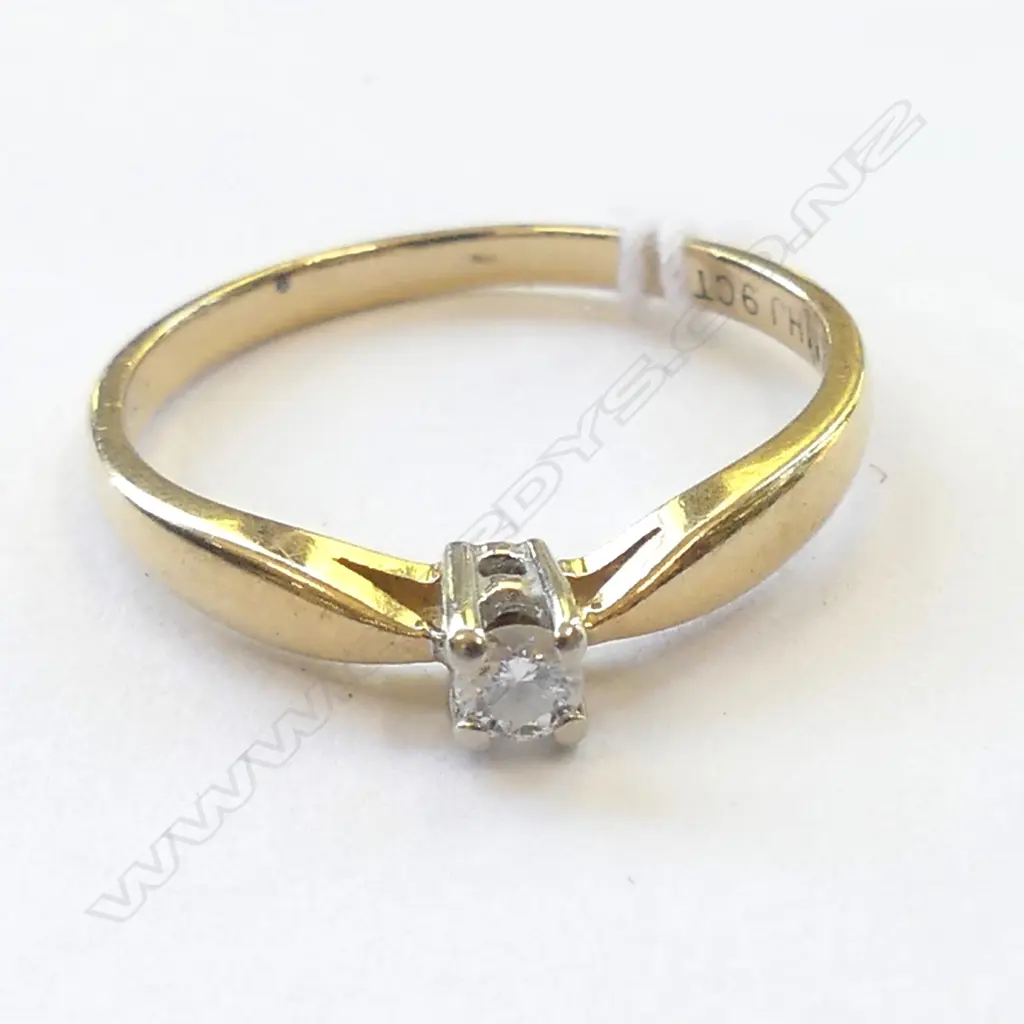 9CT Y/W GOLD SOLITAIRE DIAMOND RING 1.4 GMS Image 1++