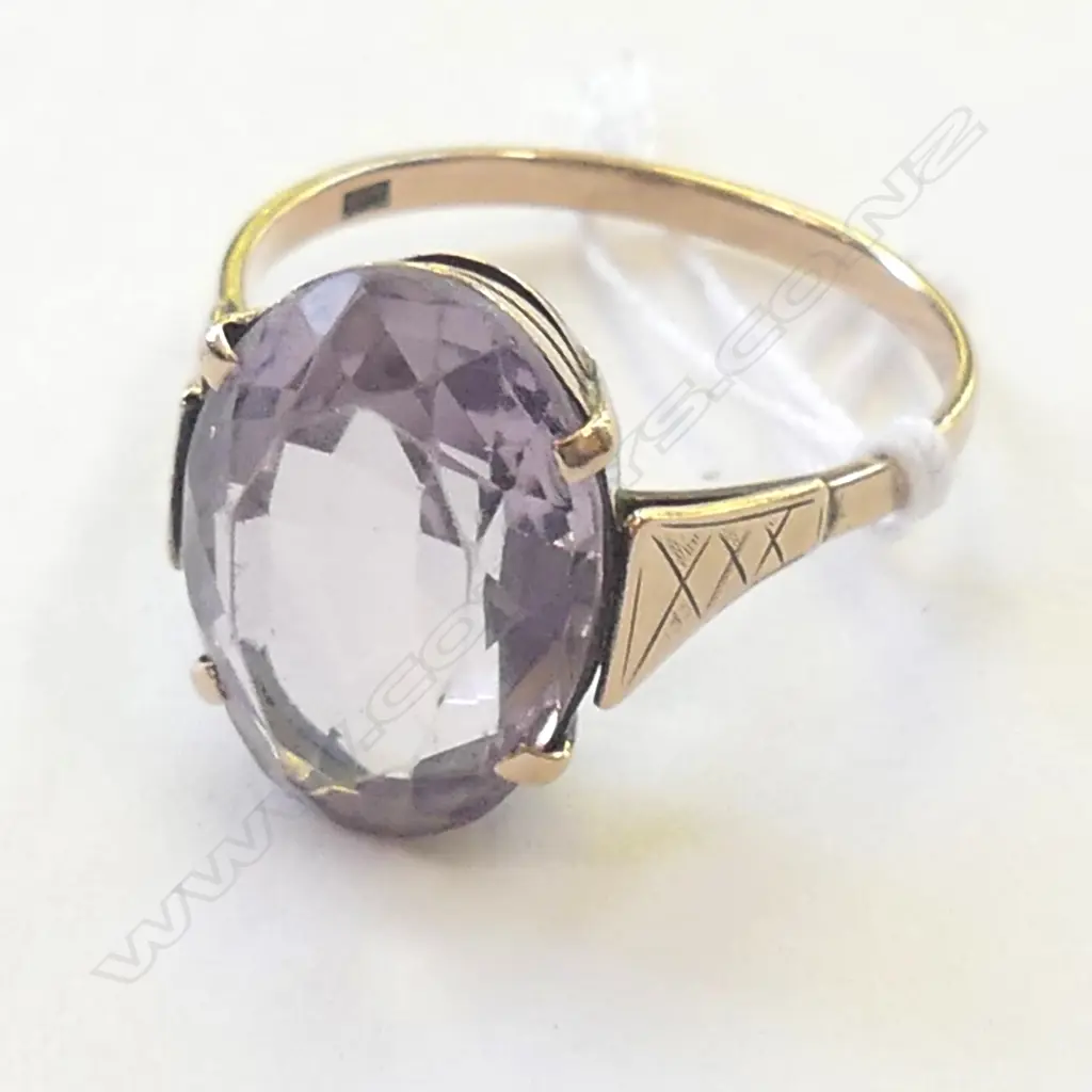 9CT YELLOW GOLD PALE AMETHYST OVAL DRESS RING 3.7 GM Image 1++