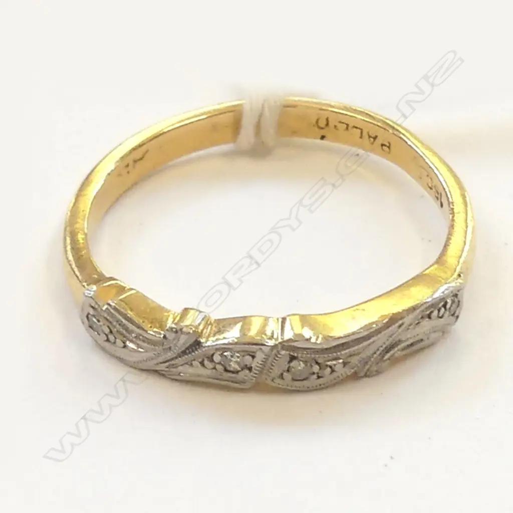 18CT GOLD RING Image 1++