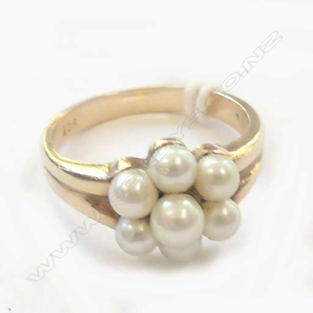 9CT GOLD & MULTI PEARL RING Image 1++