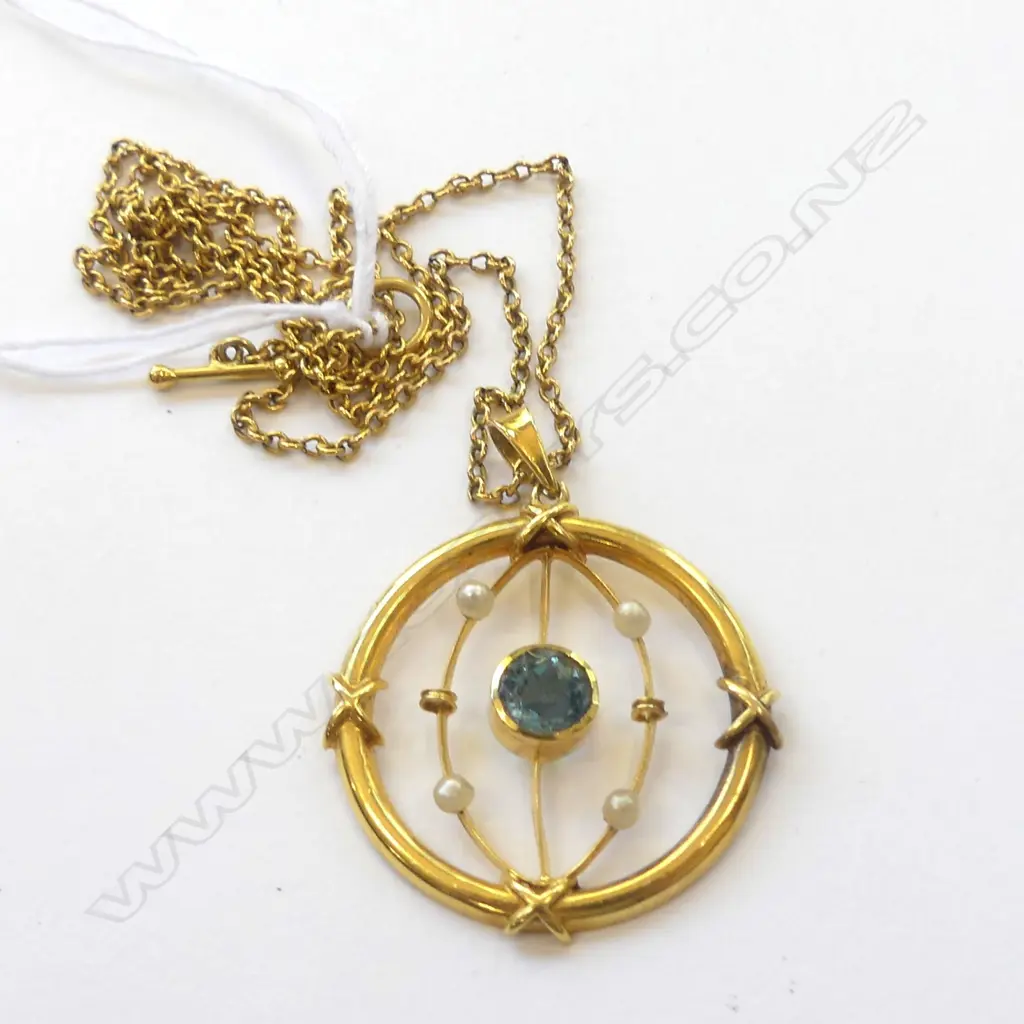 9CT Y & GILDING, AQUA/SEED PEARL PENDANT/CHAIN, 4.3 GM Image 1++