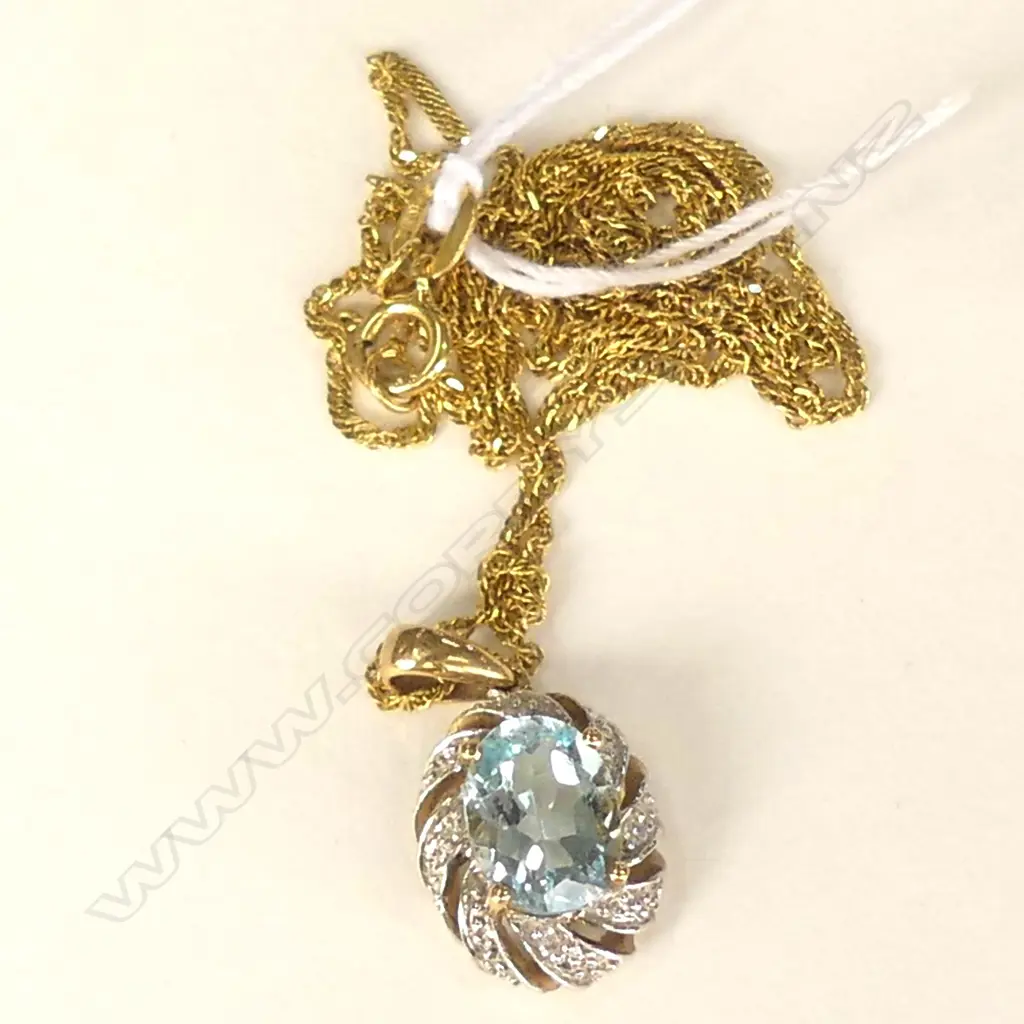 9CT YELLOW GOLD AQUA/DIAMOND PENDANT/CHAIN, 2.5GMS Image 1++