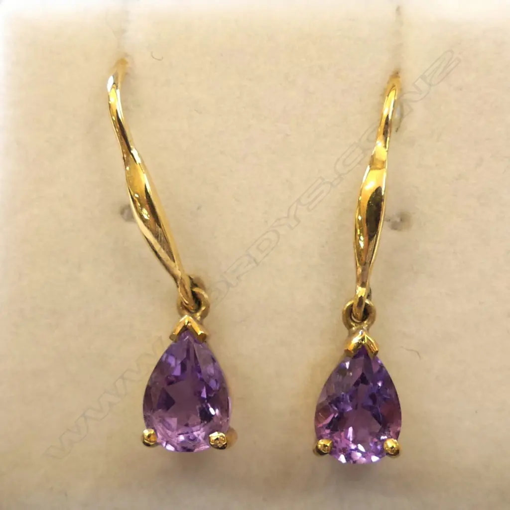 PAIR 9CT GOLD AND AMETHYST EARRINGS Image 1++