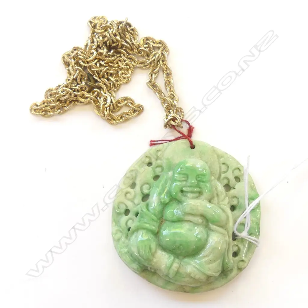 LARGE CARVED JADE-LIKE BUDDHA PENDANT ON CHAIN Image 1++