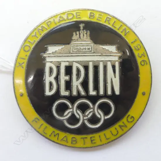 1936 BERLIN OLYMPICS YELLOW ENAMEL BADGE, 40MM