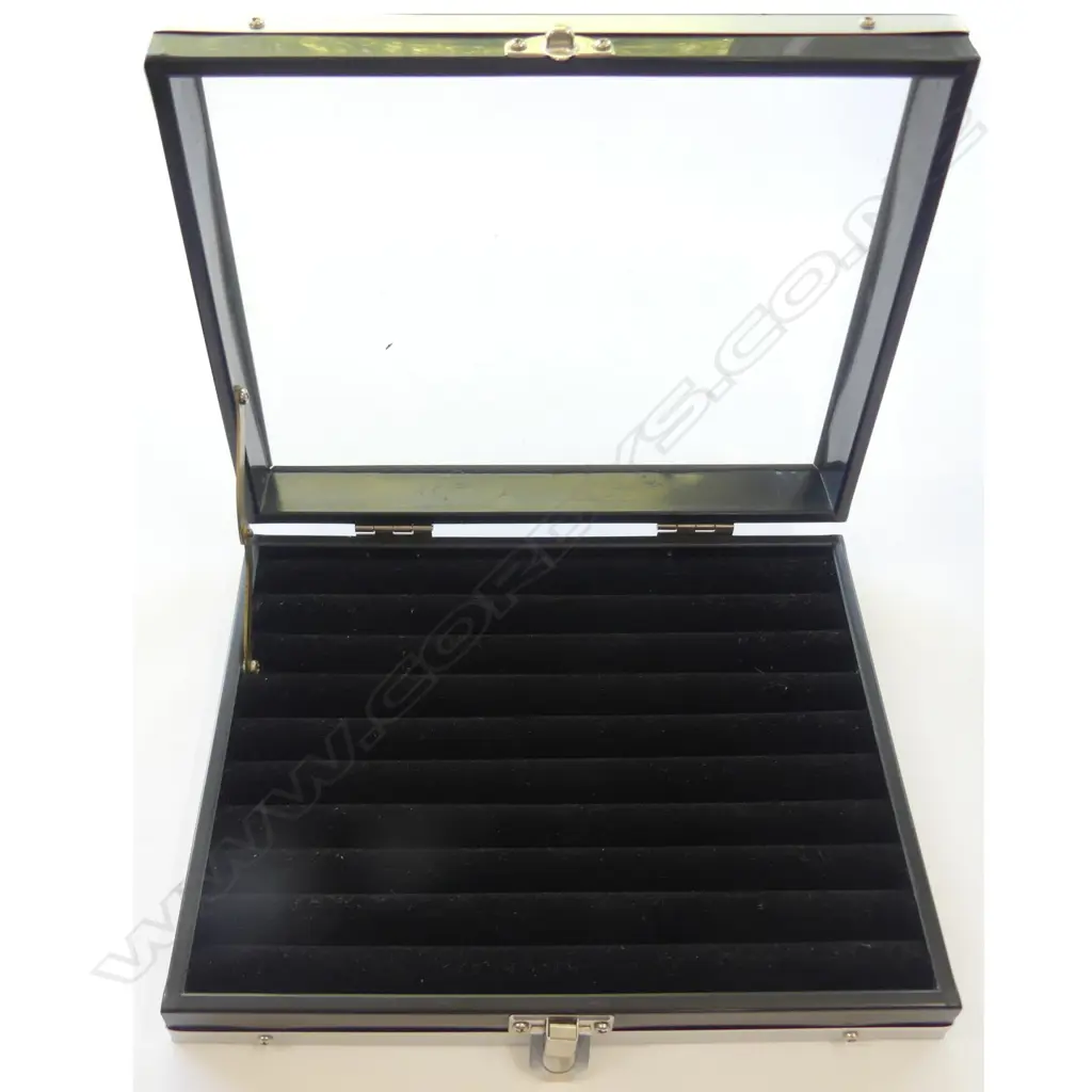 MULTI RING DISPLAY BOX, METAL WITH VELVET INTERIOR, 200 X 160 Image 1++