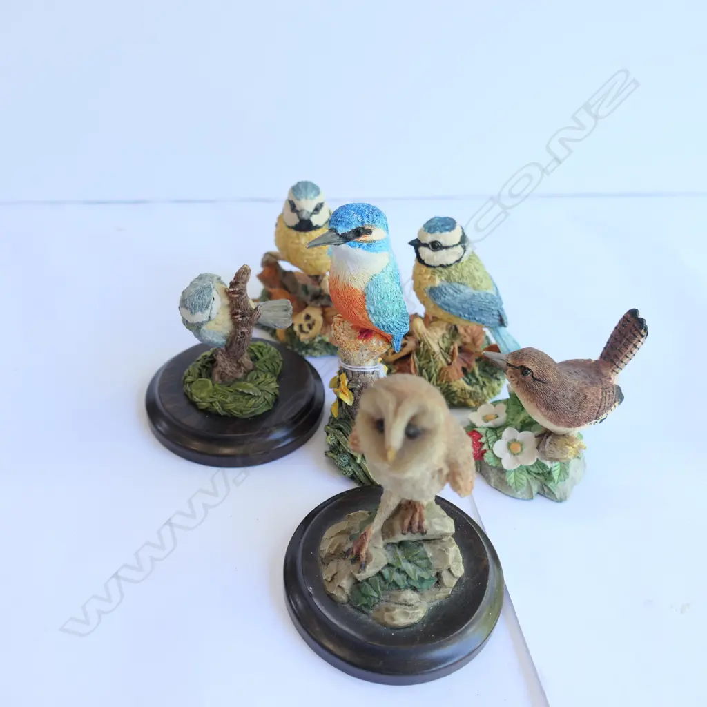 6 ANIMAL FIGURES   RESIN  Image 1++