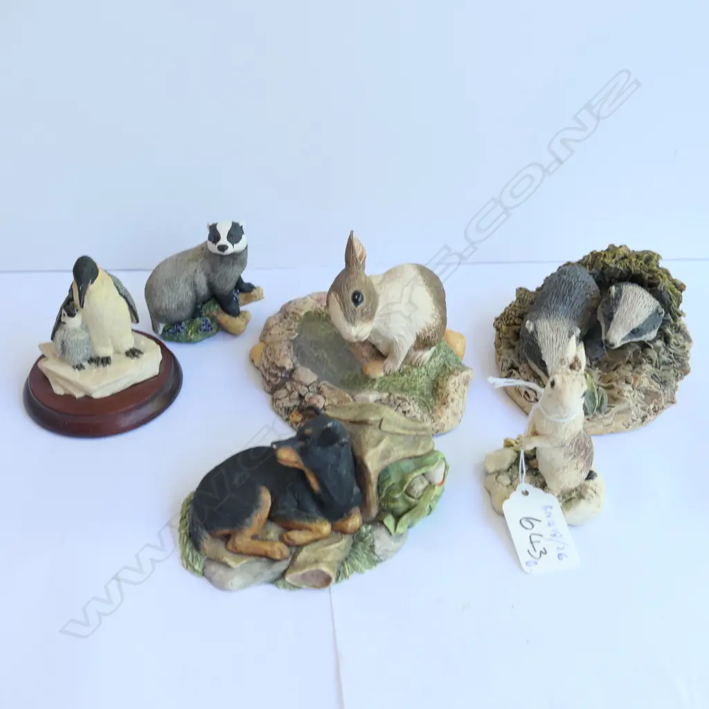 6 ANIMAL FIGURES   RESIN  Image 1++