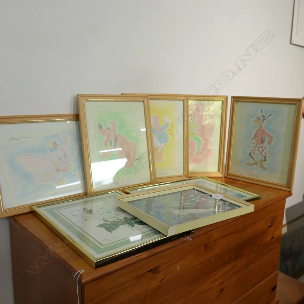 8 FRAMED PRINTS, DRAWINGS Image 1++