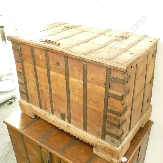 OLD EASTERN HINGED LID TRUNK METAL BOUND