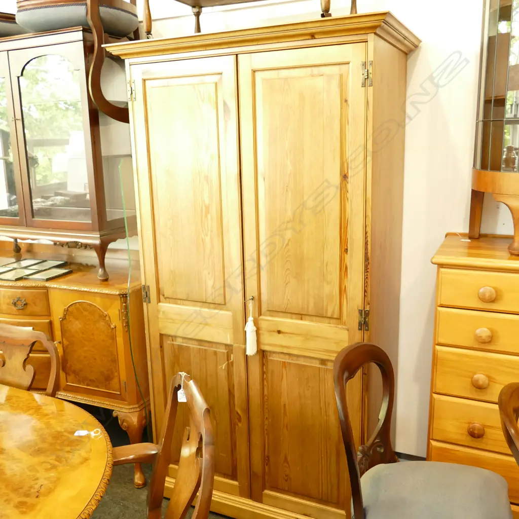 PINE ARMOIRE W 1050MM Image 1++