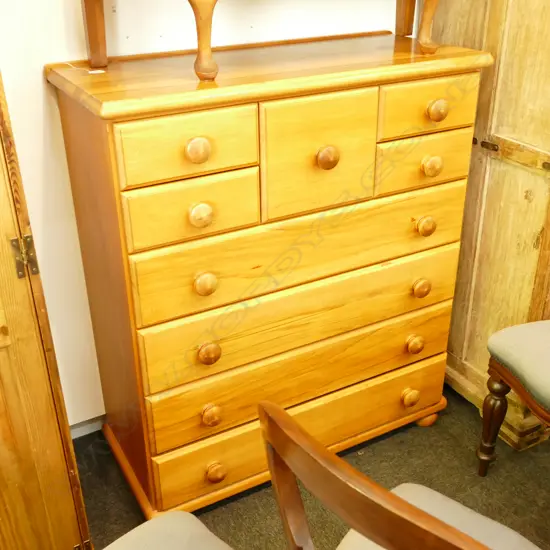 CHEST OF DRAWERS