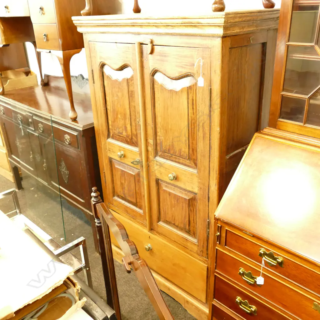 OLD EASTERN CUPBOARD 2 DOORS above 1 DRAWER Image 1++