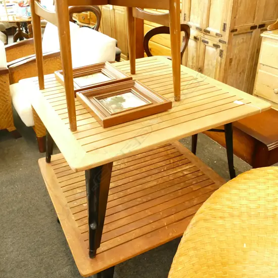 METAL BASED OUTDOOR TABLE