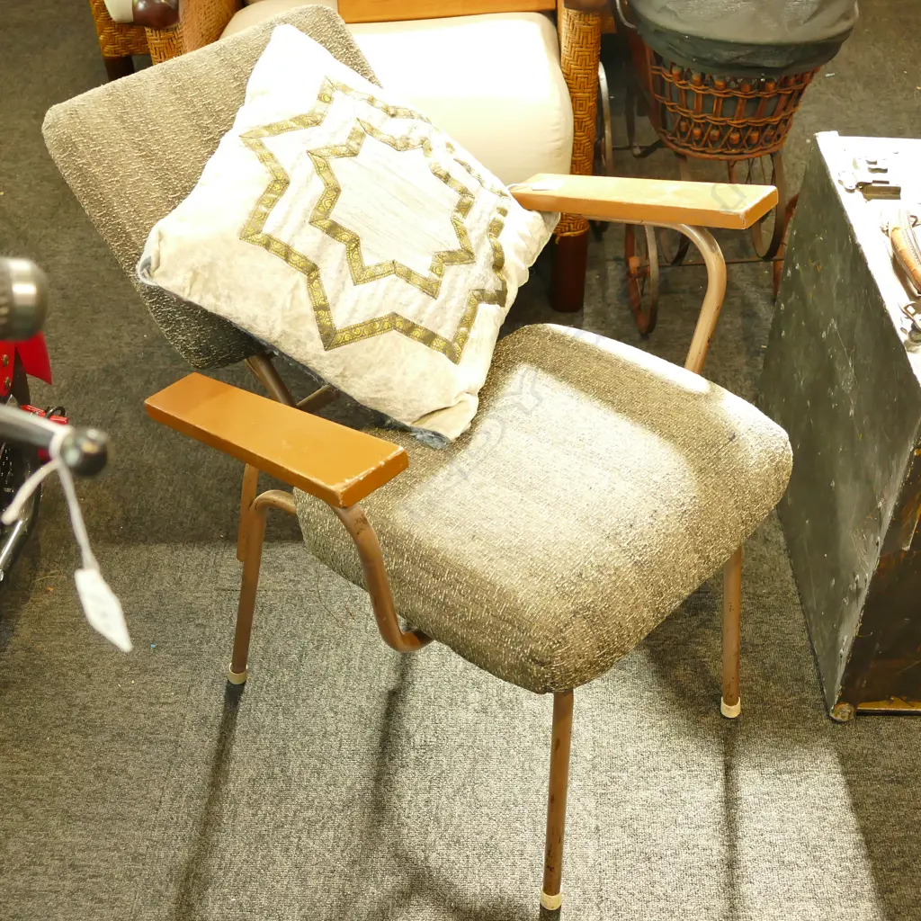 RETRO STEEL & FABRIC ADJUSTABLE CHAIR Image 1++