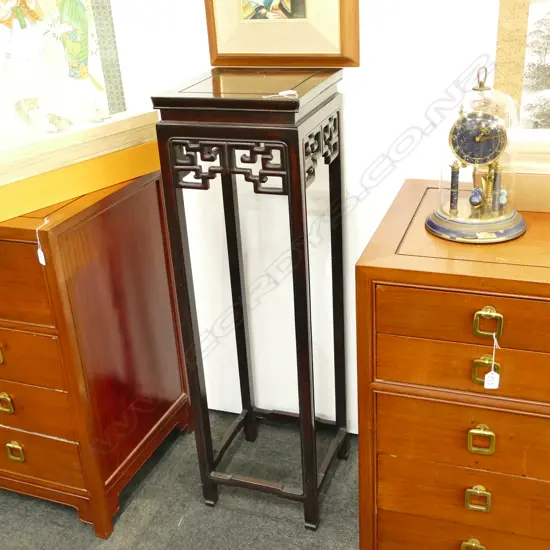 CHINESE BLACKWOOD VASE STAND