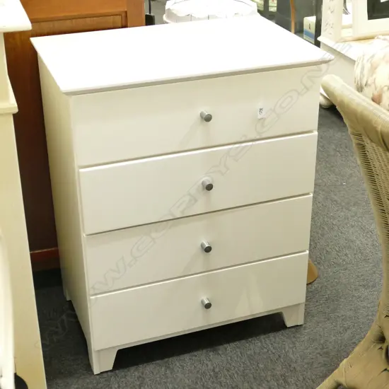 WHITE CONTEMPORARY CHEST OF DRAWERS H 770 MM