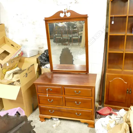 MAHOGANY MIRROR BACKED DRESSING TABLE