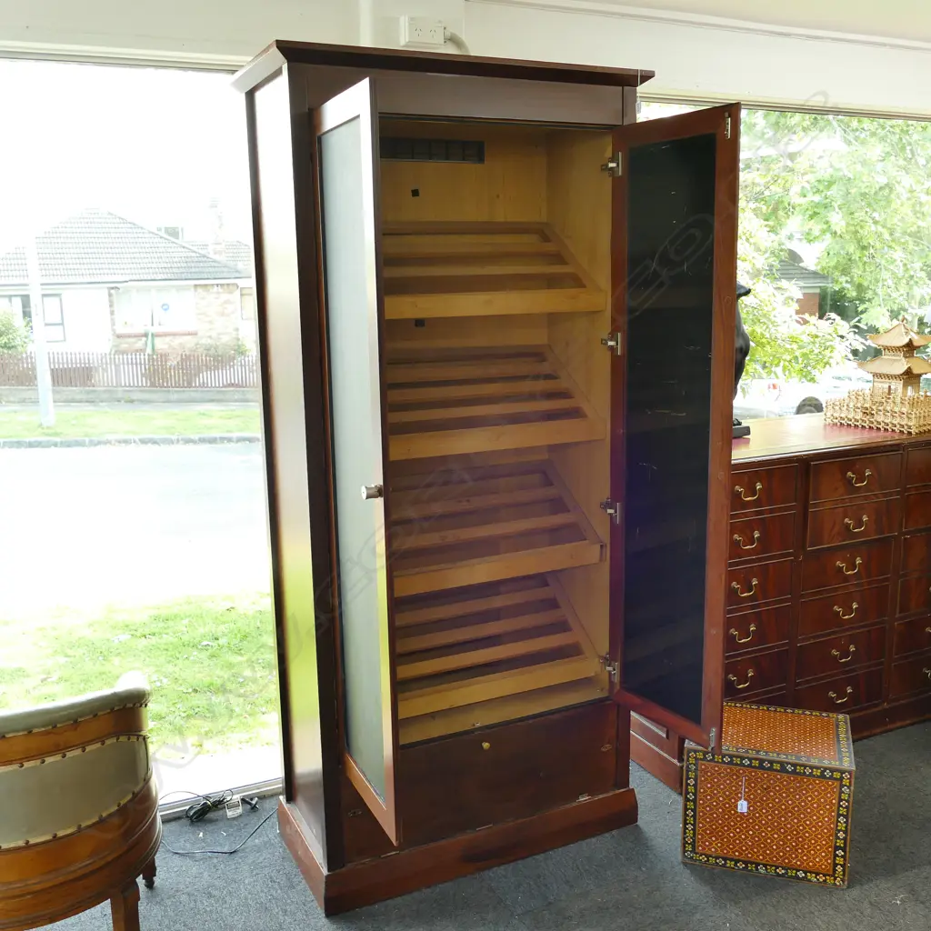 ANTIQUE STYLE MODERN TALL CIGAR HUMIDOR H. 2225MM Image 1++