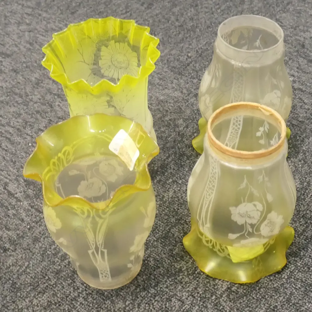 BOX LOT 4 YELLOW VICTORIAN SHADES Image 1++