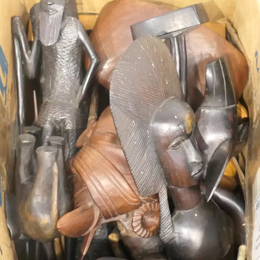 LGE QUANITY OLD AFRICAN HARDWOOD CARVINGS HEADS FIGURES ETC Image 1++
