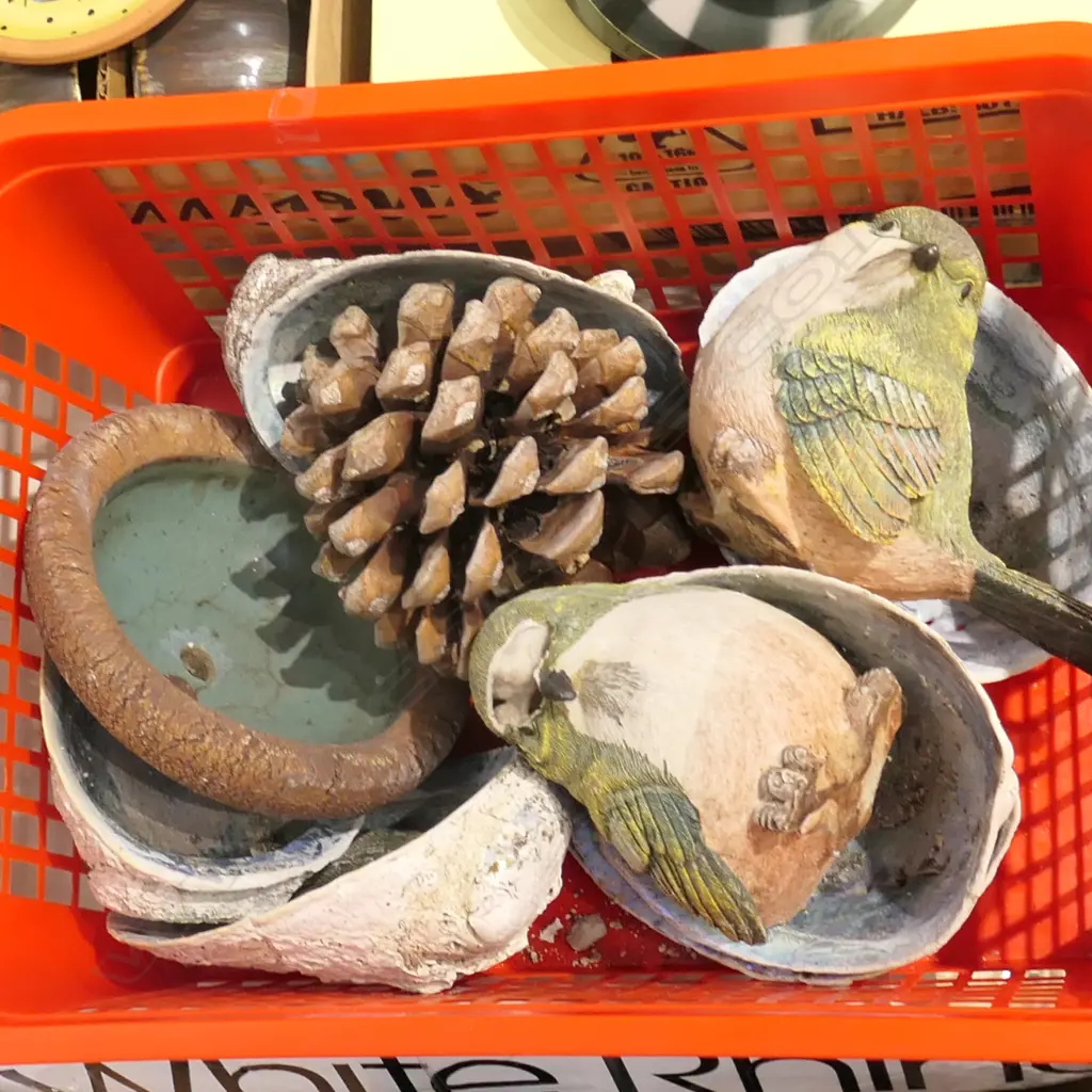 LEN CASTLE DRILLED BOWL Dia.140mm PAUA SHELLS ETC Image 1++