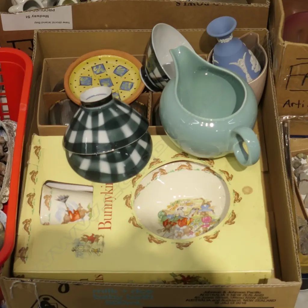 BOX LOT BUNNYKINS, POOLE JUG, WEDGWOOD ETC Image 1++