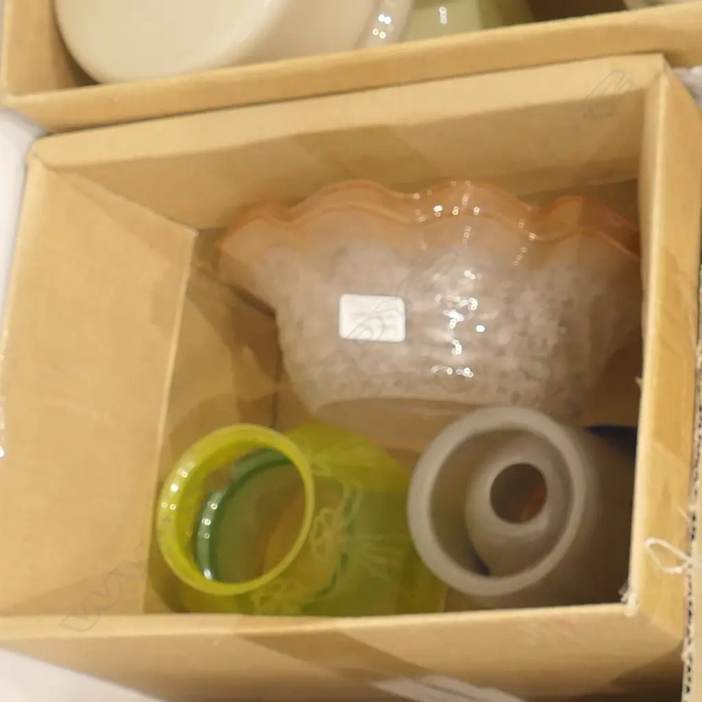 BOX LOT COLOURED EDWARDIAN LIGHT FITTINGS Image 1++