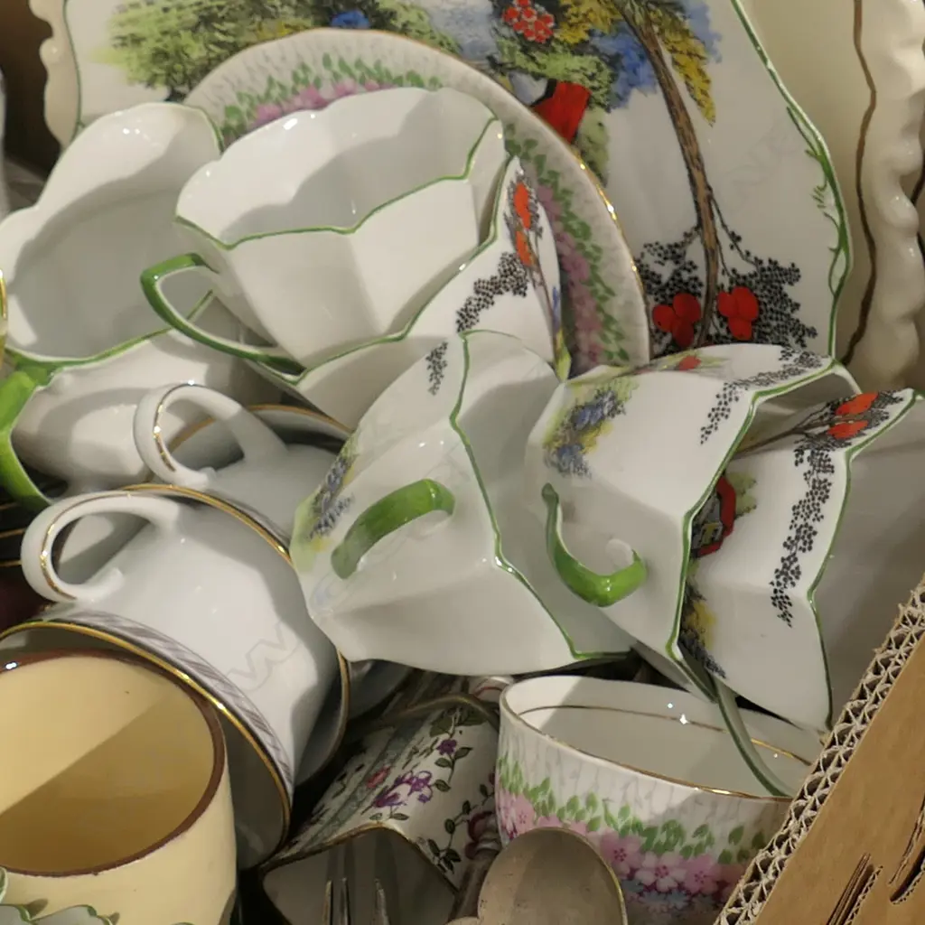 LOT TORQUAY /CHINA/VASES/ CUTLERY /WINTON/TEA SETS/ ETC Image 1++