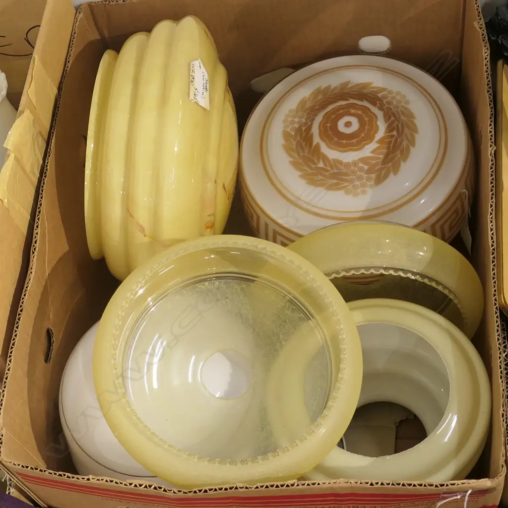 BOX LOT YELLOW ART DECO LIGHT FITTINGS Image 1++