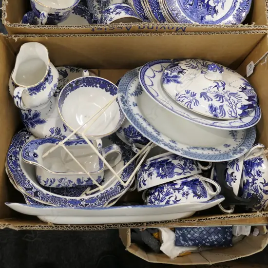 LOT ASST BLUE AND WHITE CHINA