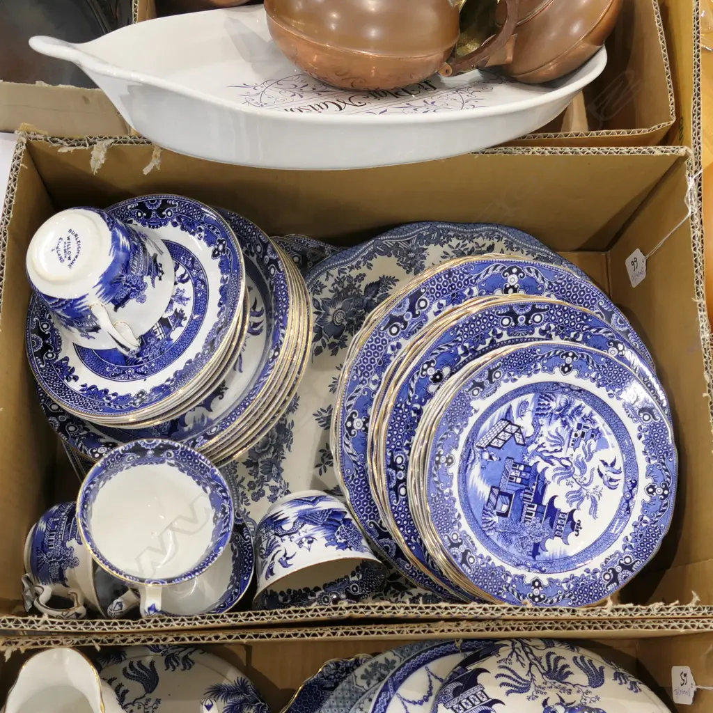 LOT ASST BURLEIGH WARE WILLOW DINNER WARE ETC Image 1++