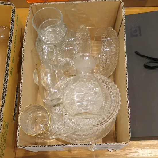 LOT ASSRT CRYSTAL & GLASSWARE