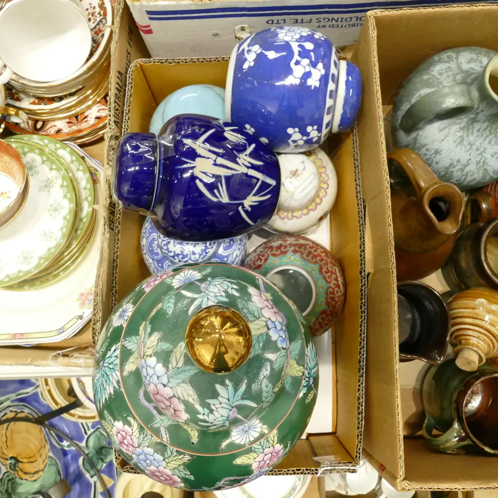 BOX LOT ASST GINGER JARS Image 1++